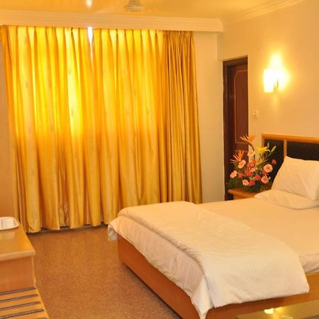 Hotelpearlinn Bangalore Bagian luar foto